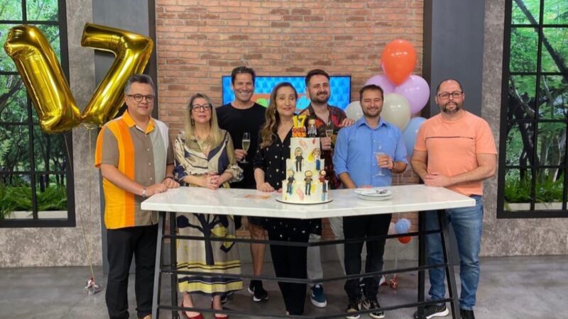 Sucesso de audiência na RedeTV! ‘A Tarde é Sua’ comemora 17 anos no ar