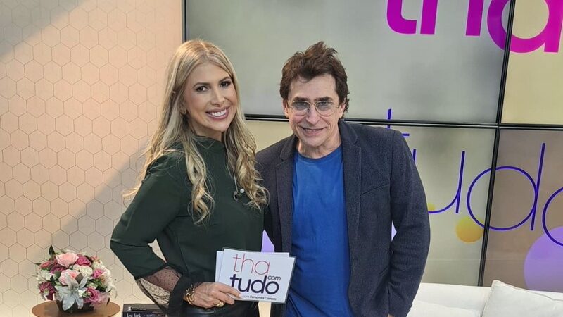 Psicólogo e escritor brasileiro alerta para aumento da ansiedade e do pânico durante as festas de fim de ano no Tha com Tudo, da Rede Record de Televisão