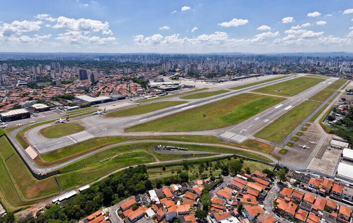 Impacto da ventania em SP: mais de 1 milhão sem luz, voos afetados e parques fechados