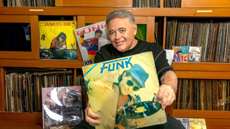 DJ Marlboro transforma criação artesanal dos anos 80 em obra definitiva do funk brasileiro