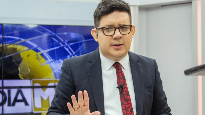 Jornalista e apresentador Erlan Bastos morre aos 32 anos em Teresina