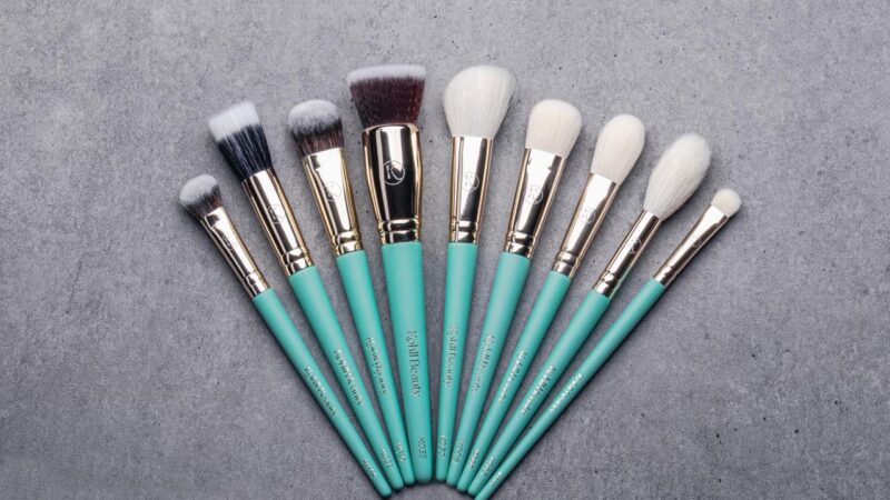 Kohll Beauty eleva o padrão com Kohll Artistique, sua nova linha de pincéis profissionais