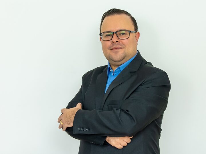 Prefeito de Cotia inicia quadro “Prefeito na Sua Casa” para ouvir moradores de perto