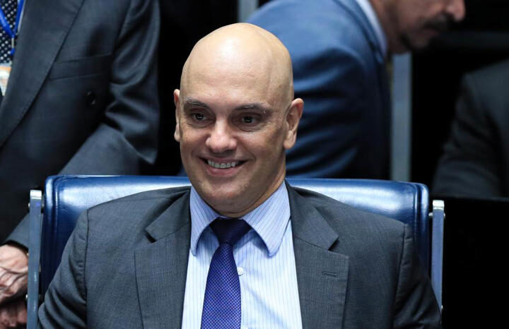 STF forma maioria para condenar filho de Bolsonaro, que não poderá se eleger