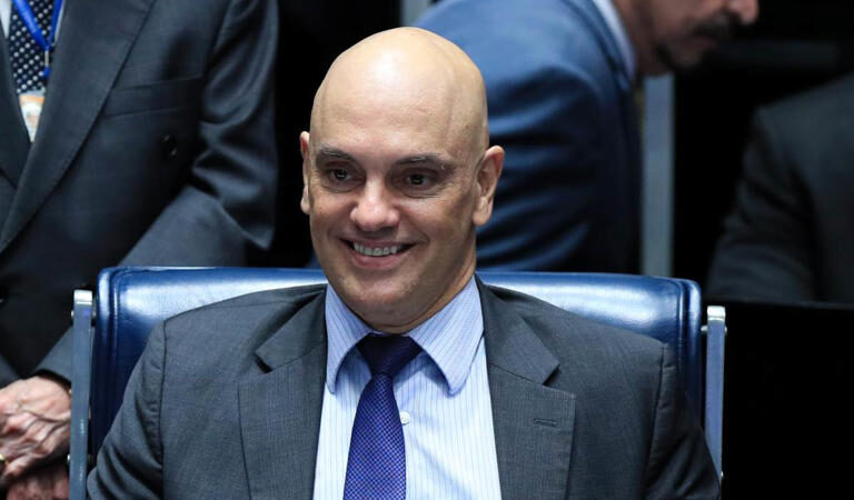 STF forma maioria para condenar filho de Bolsonaro, que não poderá se eleger