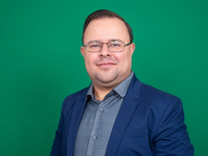Prefeito Wellington Formiga usa redes sociais para desmentir fake news e reforçar transparência da gestão