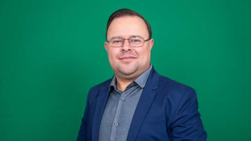 Prefeito Wellington Formiga usa redes sociais para desmentir fake news e reforçar transparência da gestão
