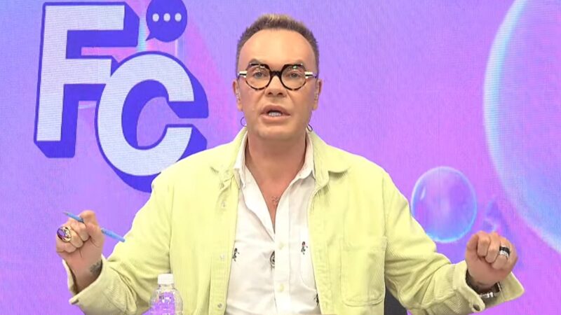 Canal Felipeh Campos ganha força no YouTube e reúne mais de 8 mil e 500 pessoas ao vivo em edição desta terça-feira