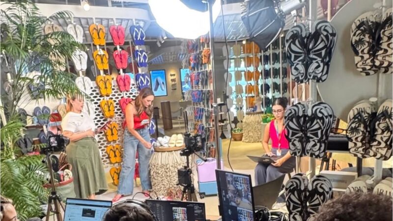 Havaianas estreia no TikTok Shop com lives e chega ao Top 10 de moda da plataforma
