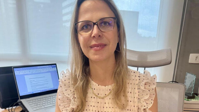 Dra. Ariane Bonucci alerta para sinais de perda auditiva que podem passar despercebidos